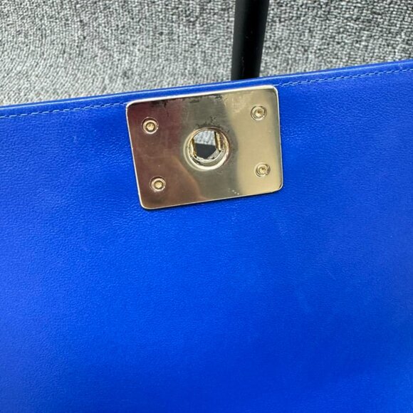 100% Authentic Chanel Boy Medium Caviar Shoulder Bag - Picture 8 of 14